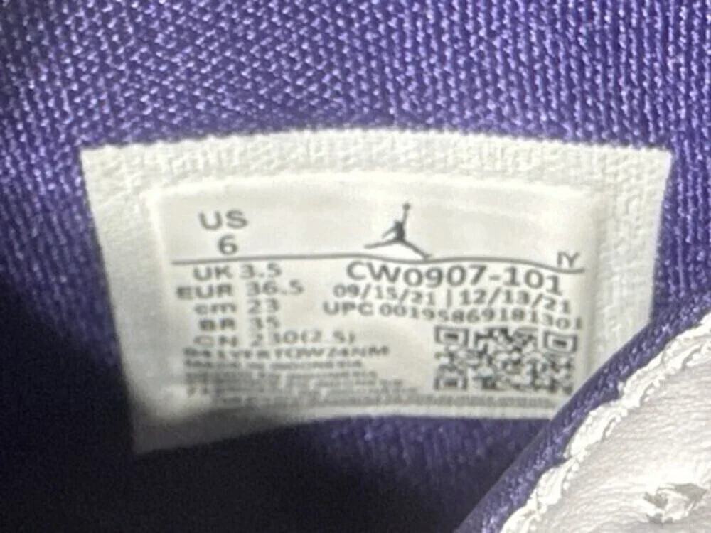 Wmns Air Jordan OG 'Suns' Sneakers